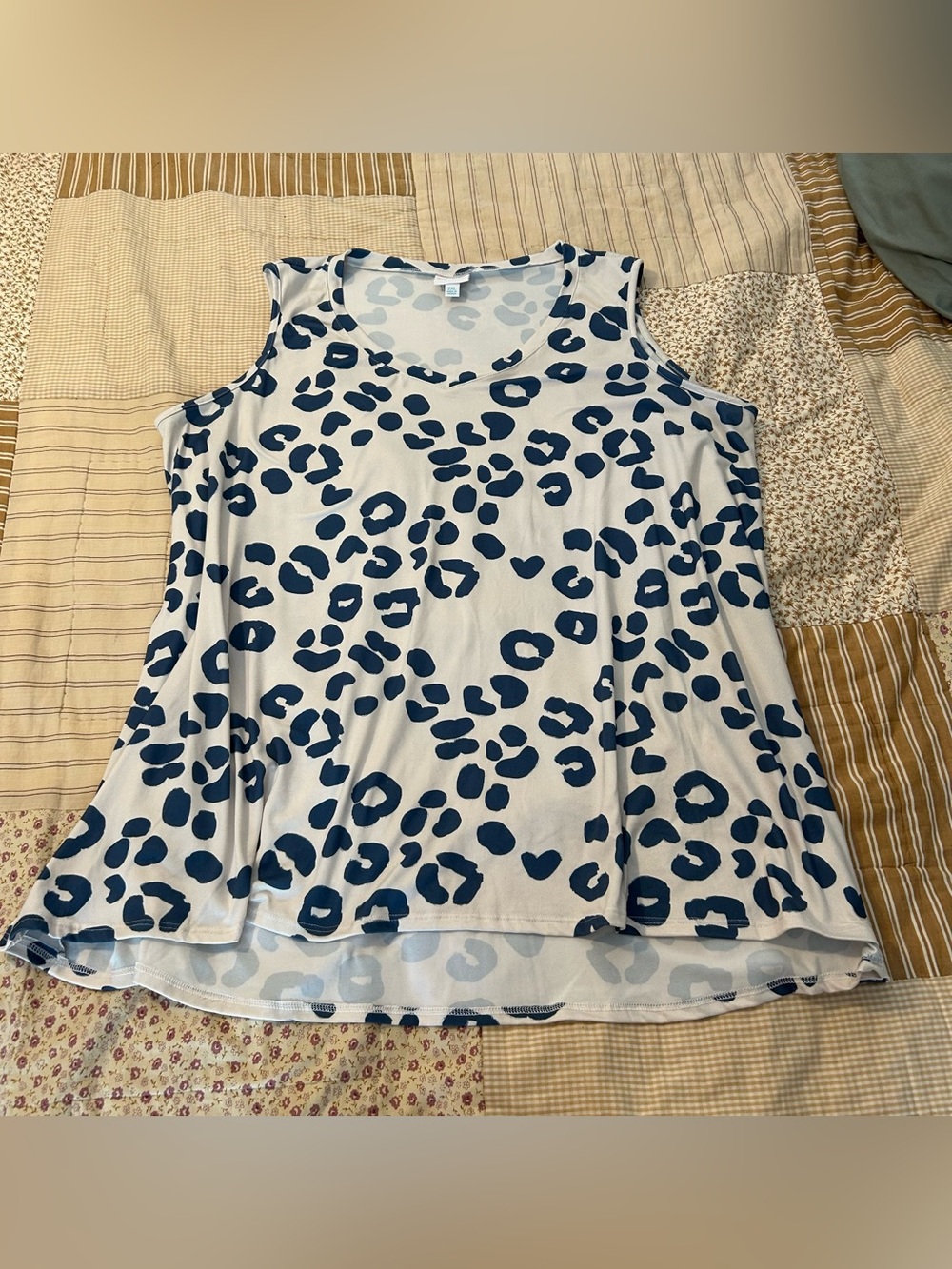 Women’s lularoe leopard tank top size XL